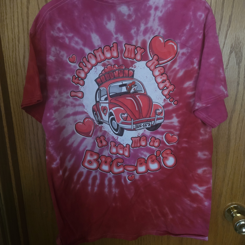 Buc-ees Pink Tie-Dye Graphic T-Shirt